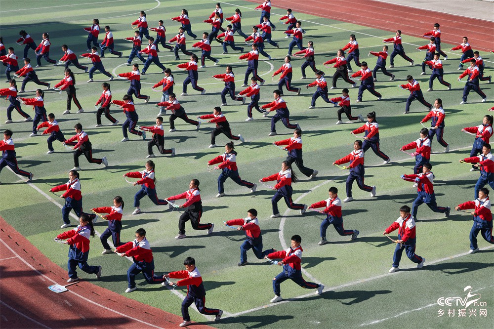 福建武夷山：构建“课堂+课间+课后”···